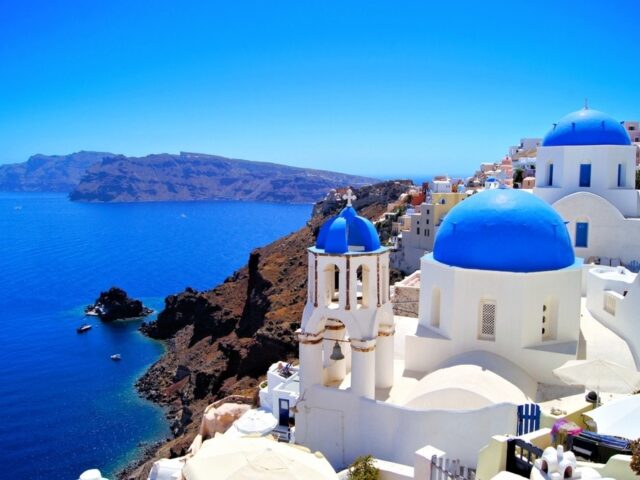 10. Top 16 Mediterranean Vacation Spots Santorini 640x480