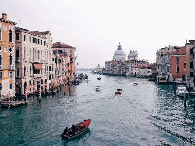 7e869549c4144b3f76d62d357c2a2d7714a163e7 4633x2606 2 640x480