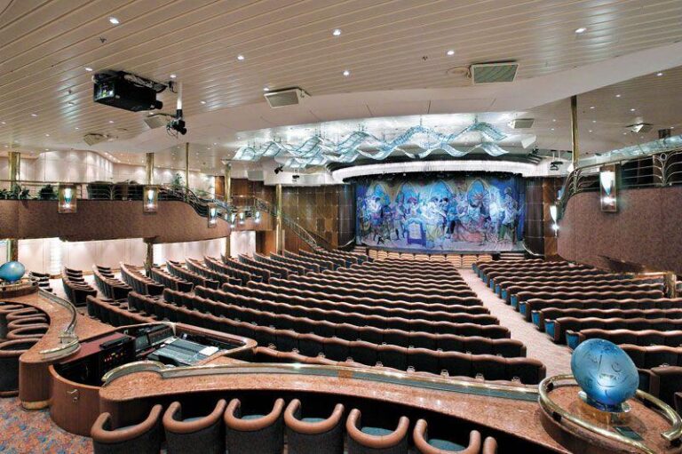 Grandeur Of The Seas Entertainment 768x511