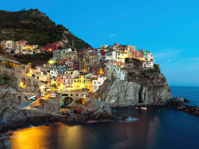 Manarola Italy 640x480